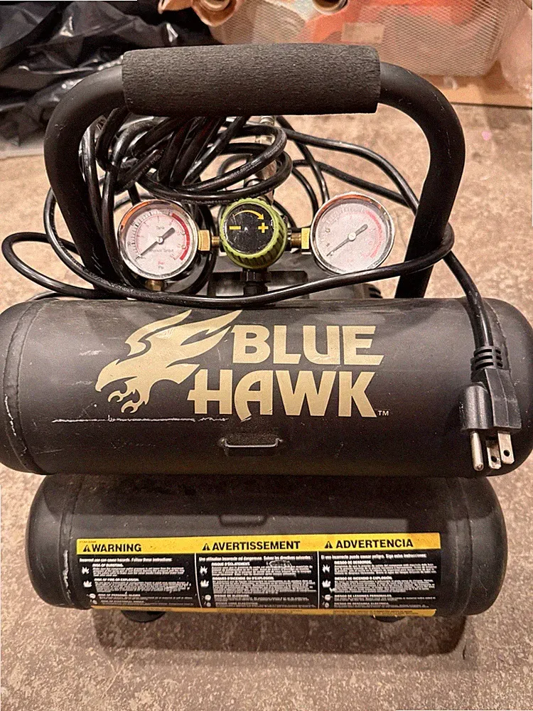 Blue Hawk 0120212A 2Gallon Single Stage Portable Electric 2 Stack Air Compressor